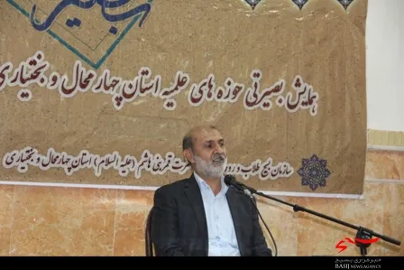 ترامپ نماینده نظام استکباری است