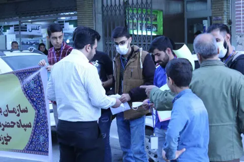 بخش پکیج بهداشتی توسط بسیج هنرمندان خوزستان در میان مردم