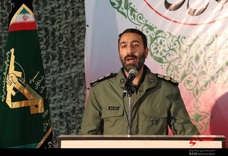 پرچم انقلاب اسلامی در جشن چهل‌سالگی همچنان بالاست
