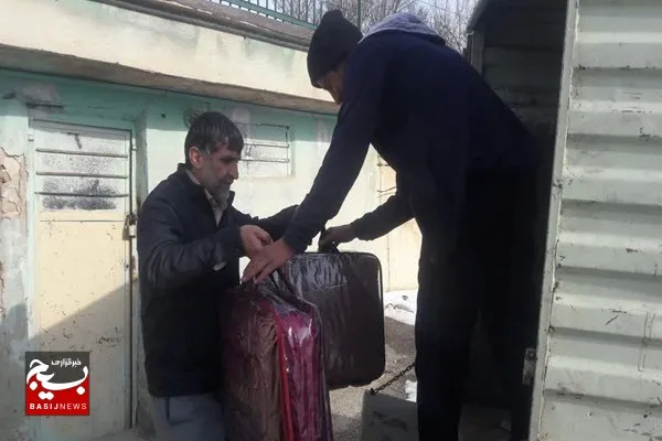پرداخت بدهی خانواده آبرودار توسط گروه‌های جهادی روستای همه کسی