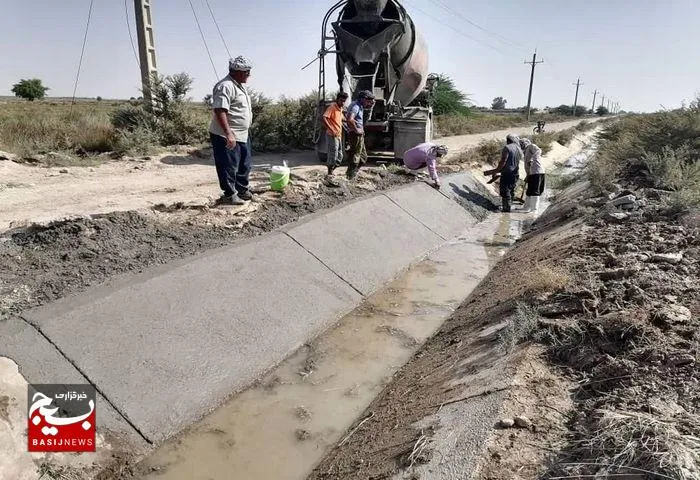 مرمت کانال‌های شبکه آبیاری شمال شرق اهواز