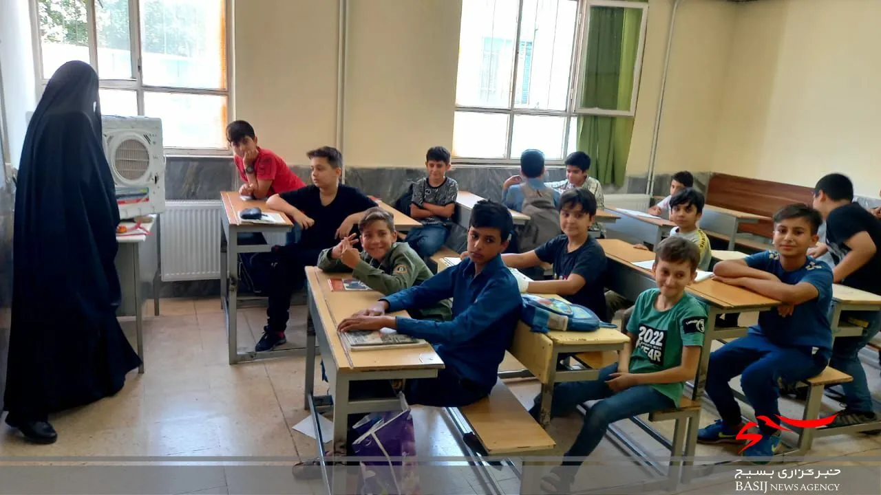 همت بلند ۷۰ دانشجو معلم بسیج دانشجویی قزوین در طرح «جهاد تربیتی»