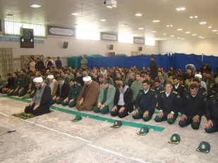 برگزاری نماز وحدت به مناسبت هفته بسیج در ناحیه مقاومت بسیج کاشان(گزارش تصویری)
