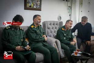 دیدار سردار مسلمی با خانواده همسر شهید دانشمند هسته&zwnj;ای شهید سید مصطفی ساداتی