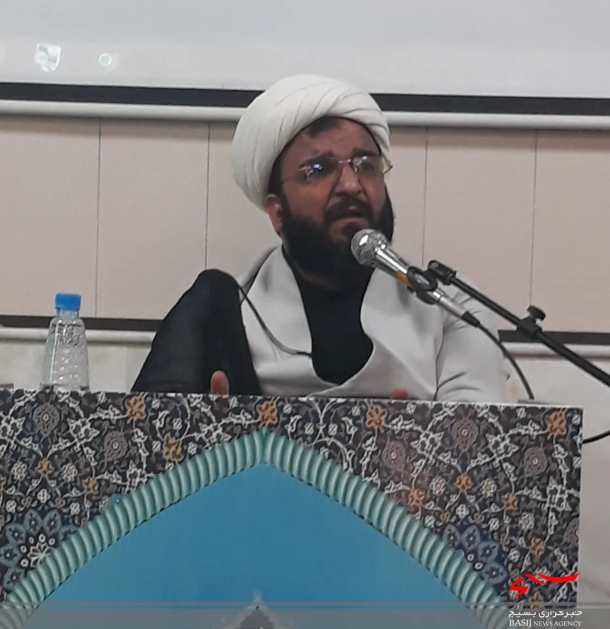 بسیج خادم بی منت مردم است