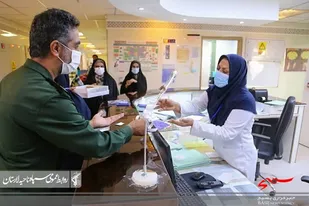 از پرستاران بیمارستان امام رضا (ع) لارستان تجلیل شد+ عکس