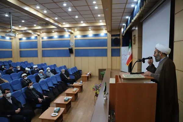 جهاد تبیین یعنی جهاد شبانه‌روزی برای تمام اقشار و سنین