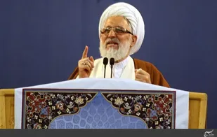 تبعیت و همراهی قدم به قدم با رهبری وظیفه همگان است