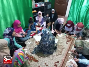 تشکیل حلقه صالحین با حضور دهه نودی&zwnj;ها در پایگاه حضرت زینب(س)