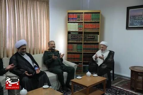 دیدار رئیس سازمان بسیج مستضعفین با حضرت آیت الله سبحانی