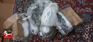 بیش از ۸۰ جفت کفش تقدیم ایتام ونیازمندان شد