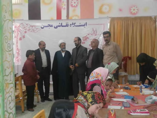 برگزاری کارگاه نقاشی در شهر مجن با حضور هنرمندان کوچک