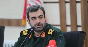 مجاهدت اصلی حوزه های مقاومت در پایگاه بسیج و بین مردم انجام می شود