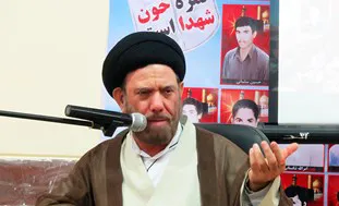 ملّت ایران با الهام از نهضت عاشورا پیروز شد
