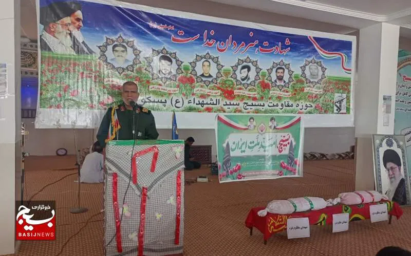 انقلاب اسلامی نقطه آغاز حکومت اسلامی در جهان است