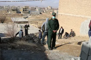 آماده سازی خانه محرومین با همت جهادگران بسیجی شهرکرد