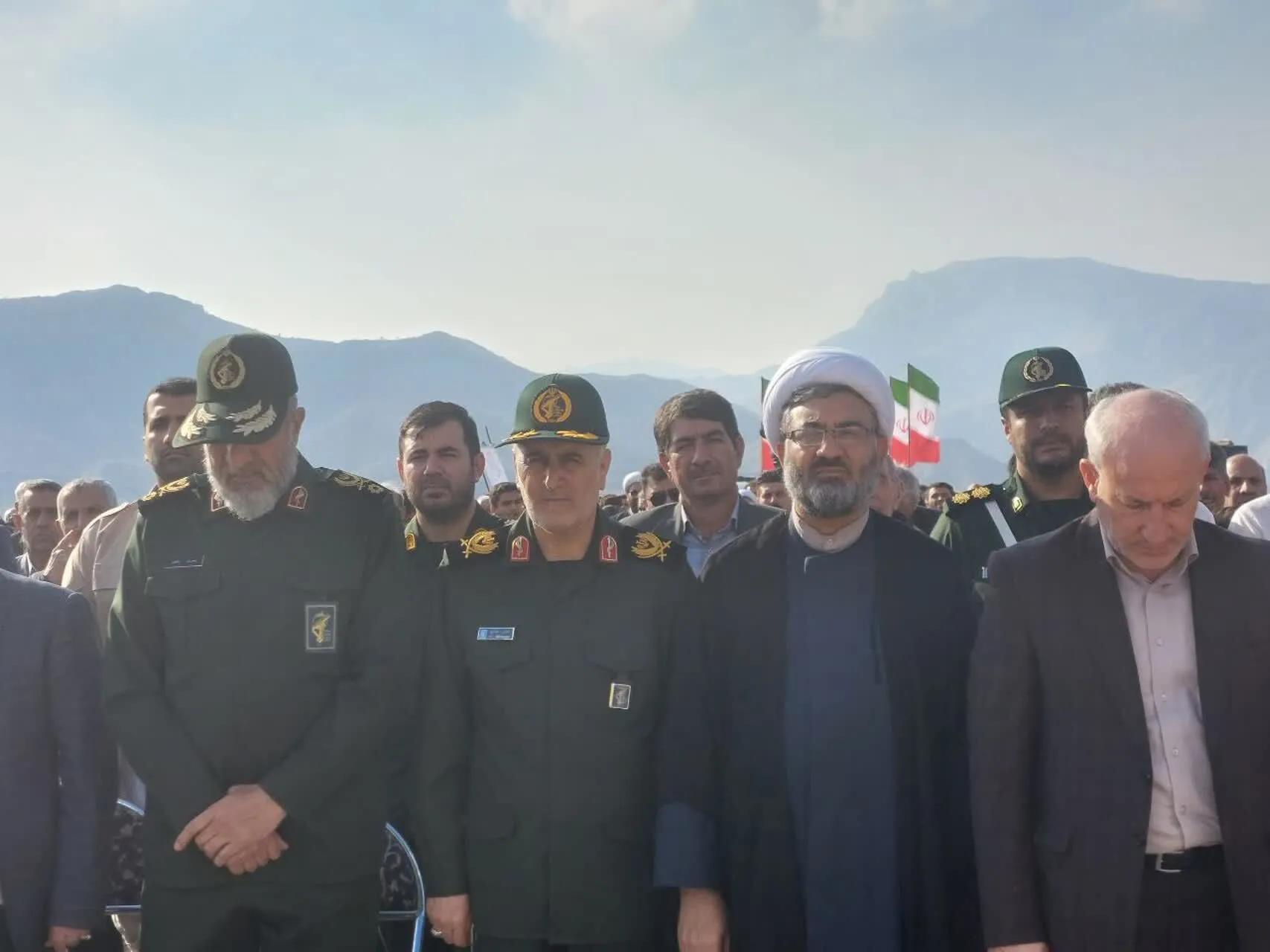 جوانان و نوجوانان انس والفت با شهدای گمنام دارند