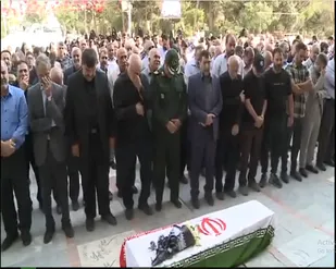 تشییع و تدفین پیکر حاج رجب هداوند پدر شهیدان هداوند در جوار آستان مبارک امام زادگان محمد (ع) و سکینه خاتون (ع)حصارک کرج