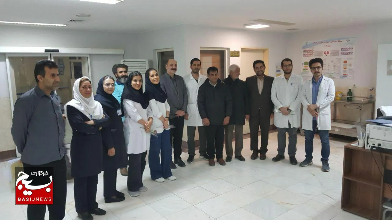 خدمت جهادی همدلی ومواسات درراستای ترویج فرهنگ ایثار وسلامتی وحس خوب ماندگار برای عموم مردم وکارگران