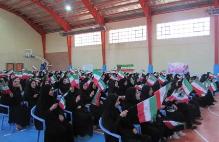 طنین زنگ انقلاب در مدارس بام ایران