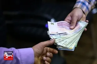 افزایش ۲۰ درصدی حقوق کارکنان و بازنشستگان متناسب با تورم نیست