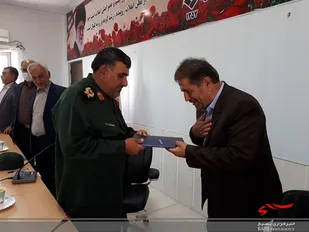 دیدار سرپرست مخابرات منطقه کهگیلویه وبویراحمد با فرمانده تیپ ۴۸ فتح