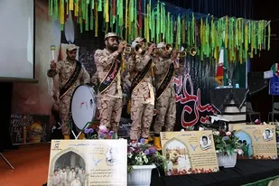 طنین زنگ ایثار و شهادت در دبیرستان شهید باهنر شهرکرد