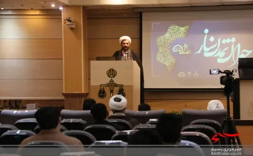 تمدن فرهنگ مردم قم باید از همه جا بالاتر باشد