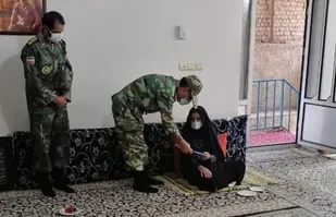 دیدار فرمانده قرارگاه عملیاتی لشکر ۵۸ تکاور شاهرود با خانواده شهدا
