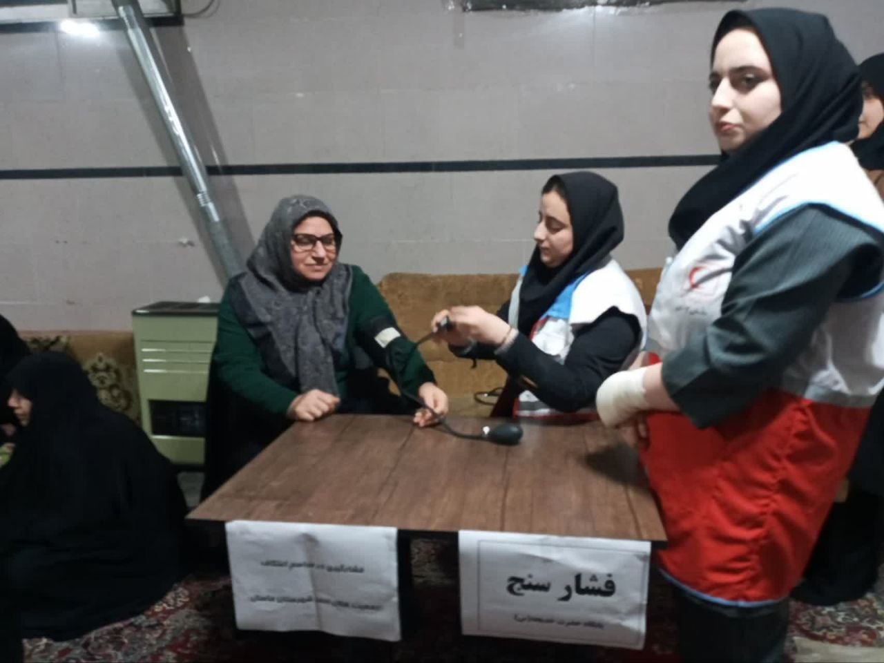 پایگاه بسیج خدیجه (س) شاندرمن با« قرآن ، جهاد و خدمت به مردم» الگوی جامعه شده است پایگاه بسیج خدیجه (س) شاندرمن با« قرآن ، جهاد و خدمت به مردم» الگوی جامعه شده است
