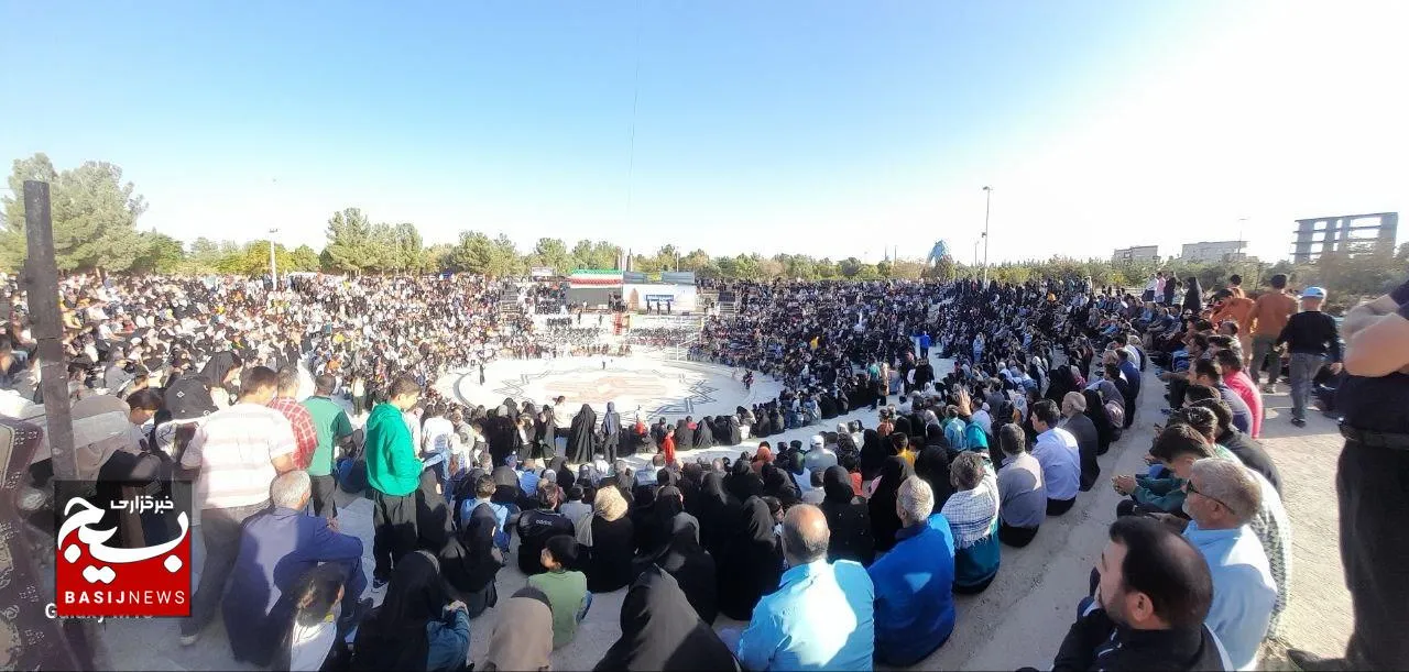 همایش بزرگ پیاده‌روی خانوادگی با حضور بیش از ۲۰ هزار نفر در بردسکن