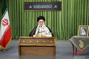 ارتباط تصویری مقام معظم رهبری با نمایندگان یازدهمین دوره مجلس شورای اسلامی