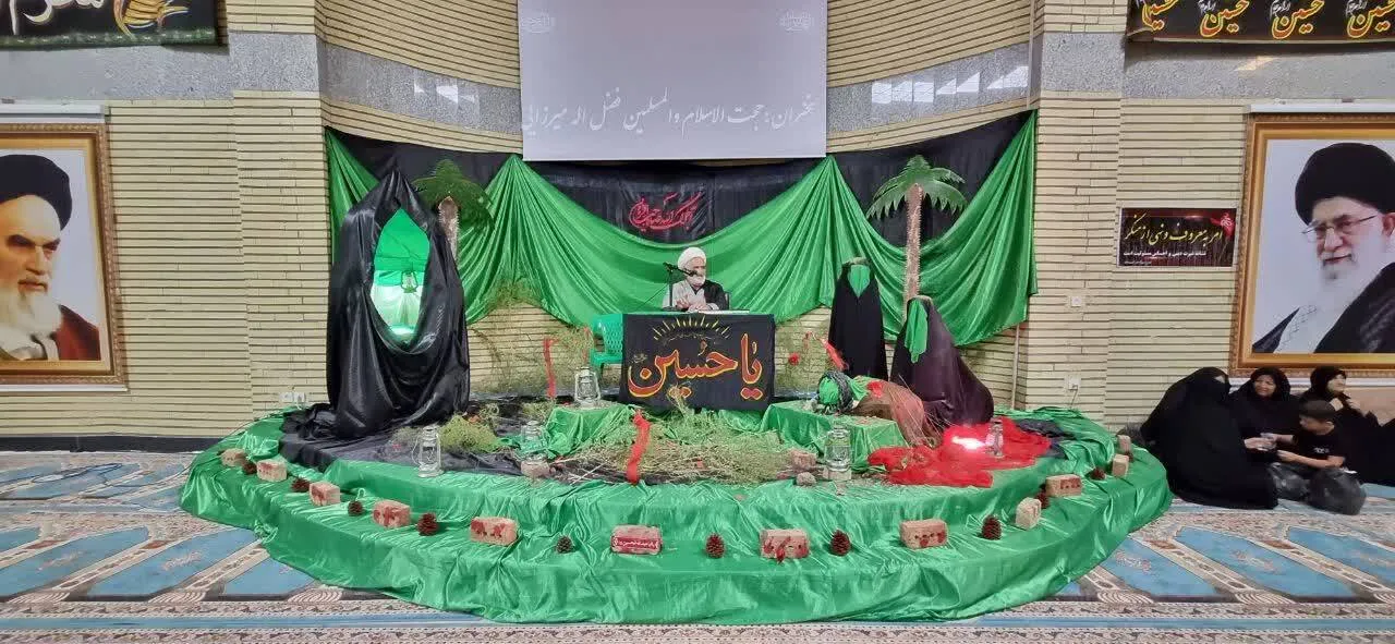 اجتماع بزرگ بانوان عاشورایی در سلماس برگزار شد