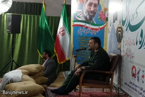 چشمی که نظر سوء به ایران عظیم داشته باشد از حدقه در می‌آوریم