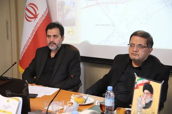 ۲۰ کیلومتر از شبکه برق تویسرکان به کابل خودنگهدار تبدیل شد