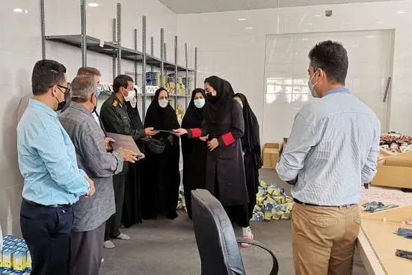 فرمانده سپاه لارستان از کارگران نمونه واحد‌های تولیدی شهرک صنعتی لار تجلیل کرد