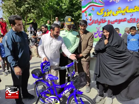 برگزاری همایش پیاده روی در فارسان بمناسبت هفته دفاع مقدس