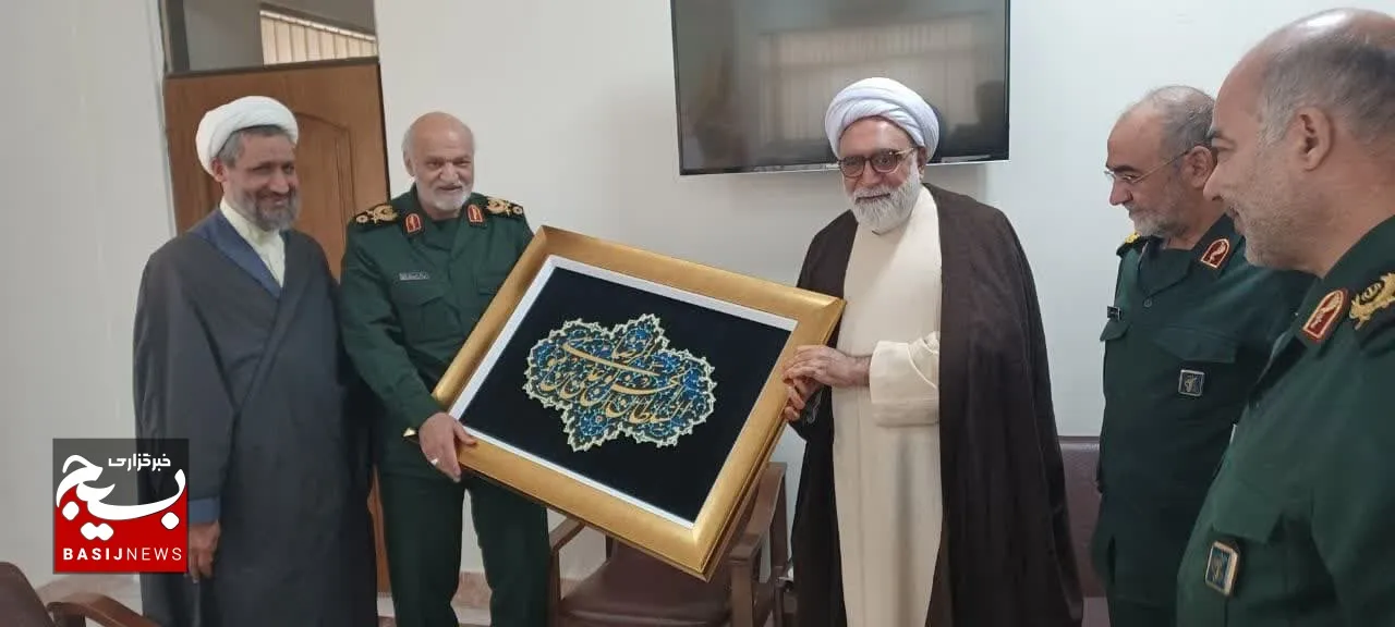 دیدار تولیت آستان قدس رضوی با فرمانده سپاه امام رضا (ع)