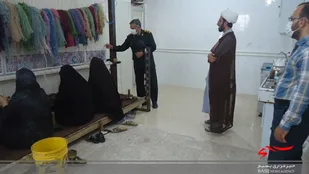 بازدید از کارگاه قالی بافی روستای چاهملک