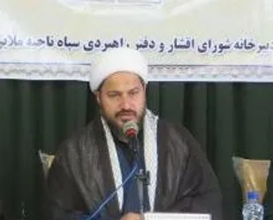 تفکر انقلابی برگرفته از اسلام ناب و تفکر غیرانقلابی از اسلام رحمانی است