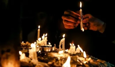 مراسم«شمع پاي لاماخ»(توزيع شمع) در آذربایجان شرقی