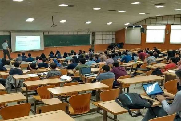 دانشگاه؛آشیانهی امید و خاستگاه تربیت دانشگاه؛آشیانهی امید و خاستگاه تربیت