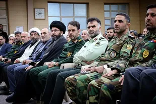 دیدار جمعی از فرماندهان و کارکنان نیروهای مسلح با امام جمعه زنجان