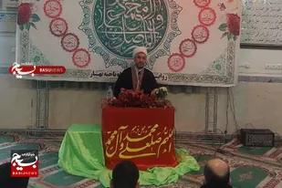 لازمه رسیدن به کمال مطلوب عمل به دستورات خداوند و الگو قرار دادن اولیاء الله است