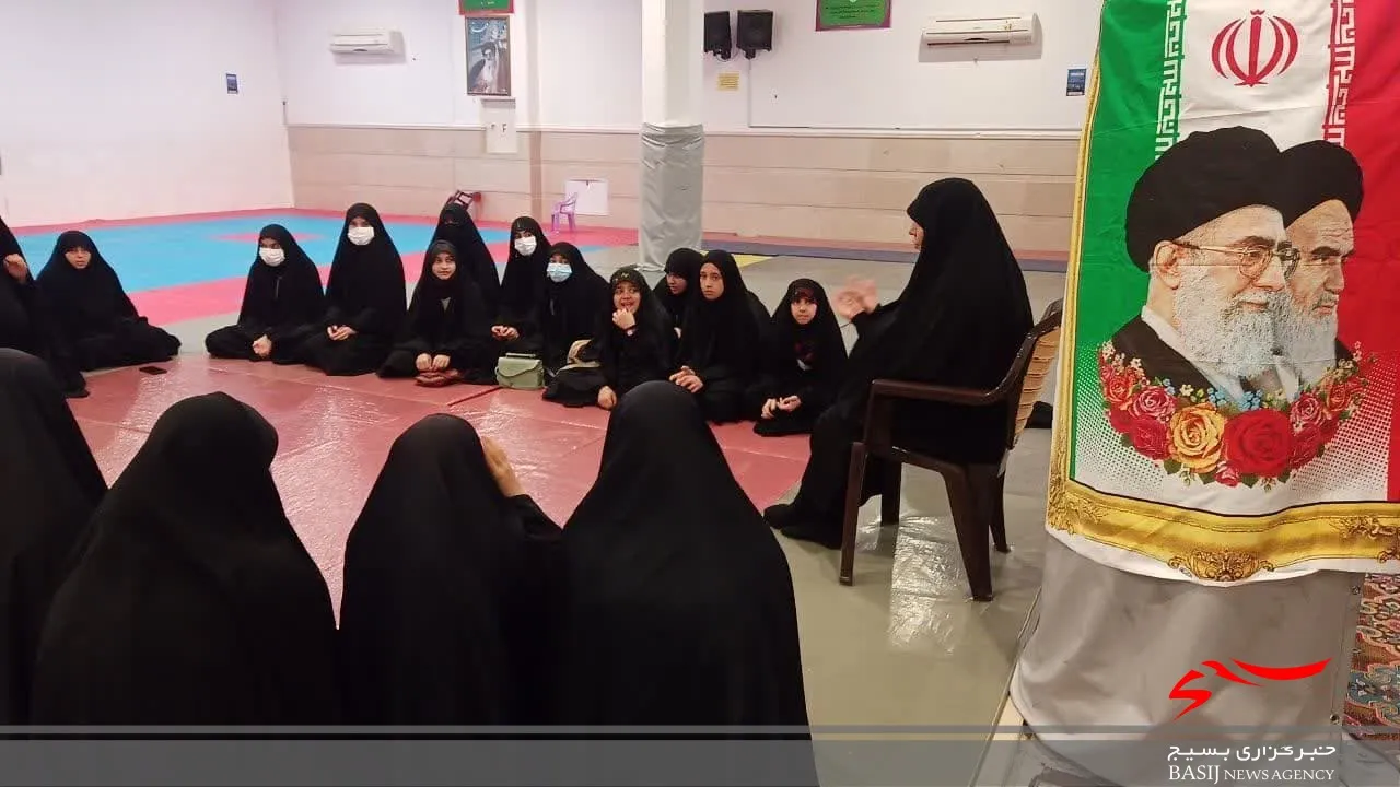 گفت‌وگوی بسیجیان قمی در مورد دلایل رعایت حجاب و عفاف