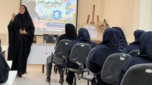 آموزش راهکار&zwnj;های مقابله با تهدید&zwnj;ها در کارگاه پدافند غیرعامل برای دانش&zwnj;آموزان بندر امام خمینی(ره)