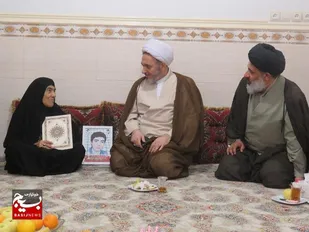 دیدار جانشین نمایندگی ولی&zwnj;فقیه در سازمان بسیج با خانواده شهید اکبر خوشابی در دشتستان