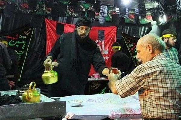 موکب‌داران فارس با محوریت حرم شاهچراغ (ع) مراسم اربعین را برپا می‌کنند