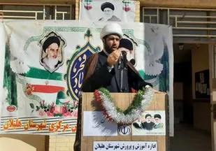 امروز دشمنان در صدد کمرنگ کردن دستاوردهای انقلاب هستند