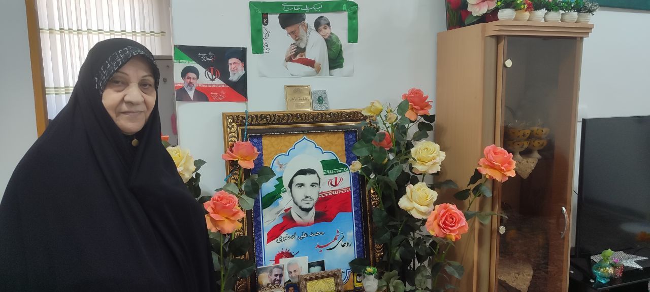 هشت سال جنگ، هشت سال انتظار؛ روایت مادری که دو بار برای فرزند شهیدش تشییع گرفت هشت سال جنگ، هشت سال انتظار؛ روایت مادری که دو بار برای فرزند شهیدش تشییع گرفت